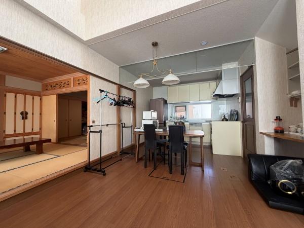 ���r���O -