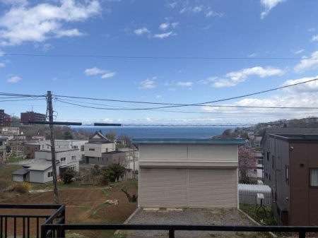 �Z�˂���̒��]�ʐ^ -